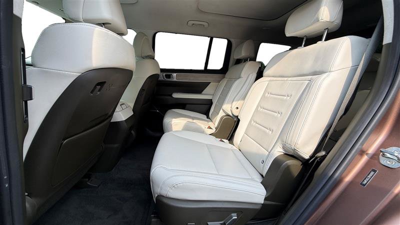 Used 2024 Hyundai Santa Fe Calligraphy FWD image 16