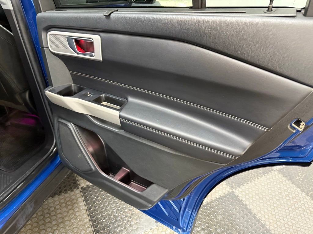 Used 2022 Ford Explorer Limited w/ Equipment Group 301A image 55