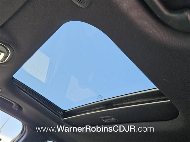 New 2025 Jeep Grand Cherokee Altitude image 19