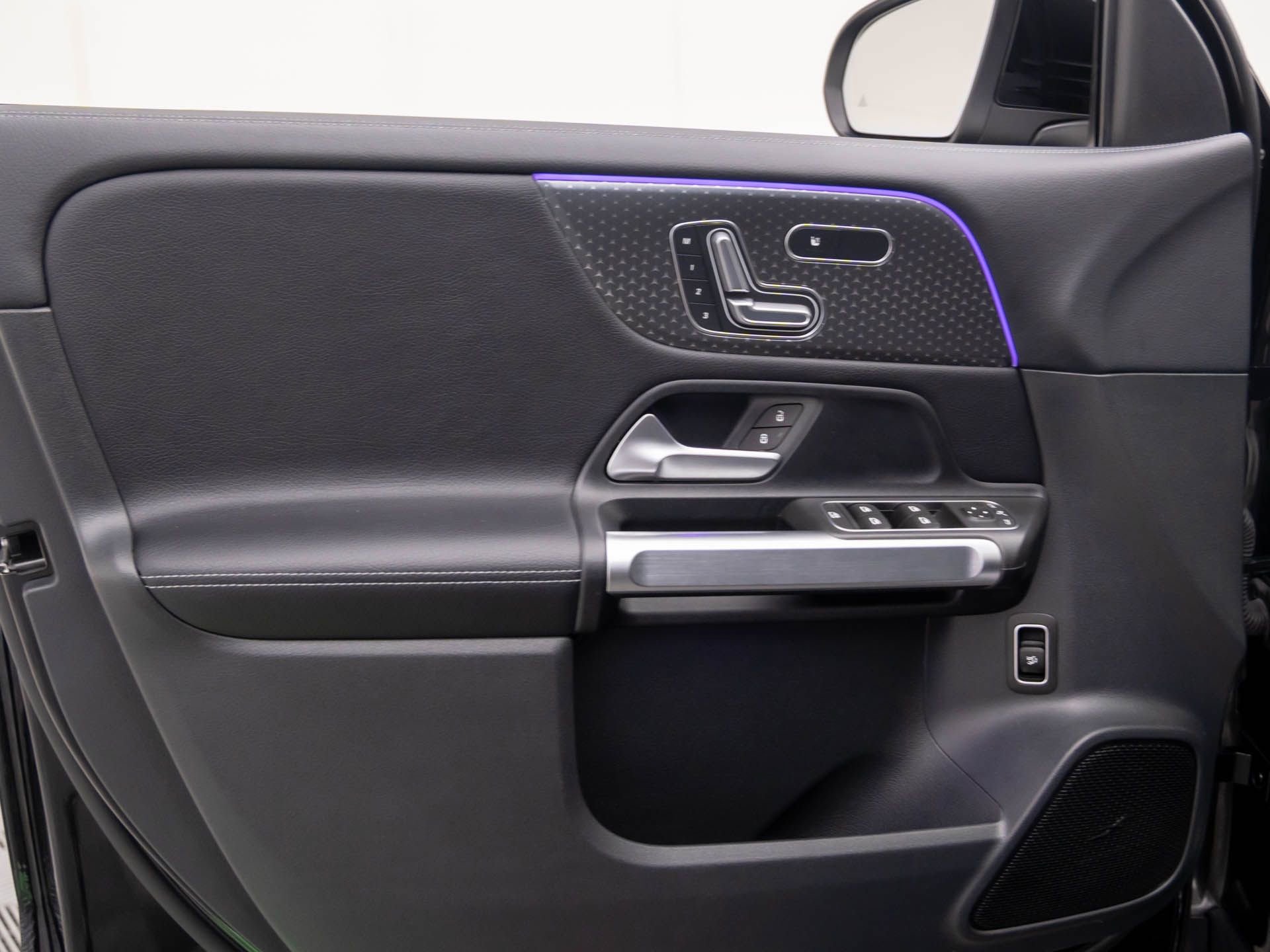 Certified 2024 Mercedes-Benz GLB 250 4MATIC w/ Exclusive Package image 15