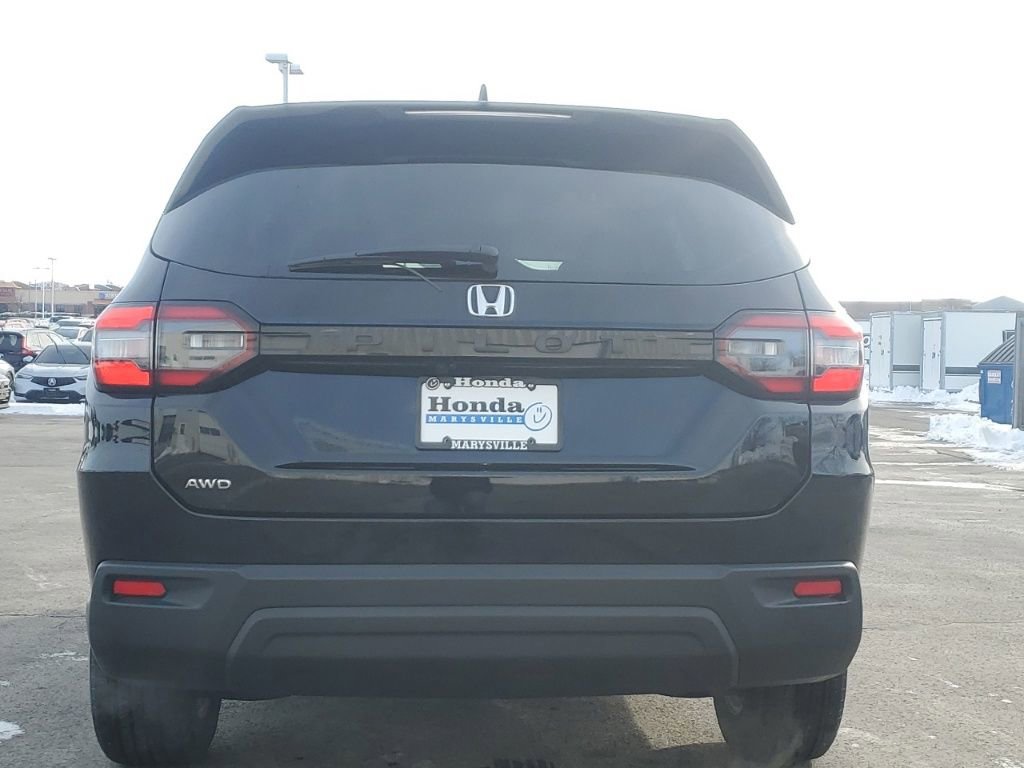 Certified 2024 Honda Pilot LX image 6