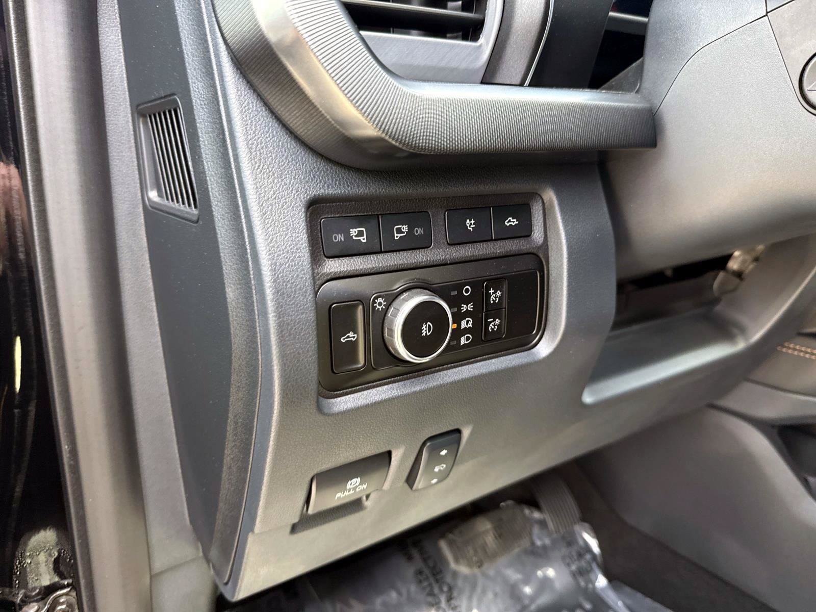 Used 2024 Ford F250 Platinum AWD/4WD image 21