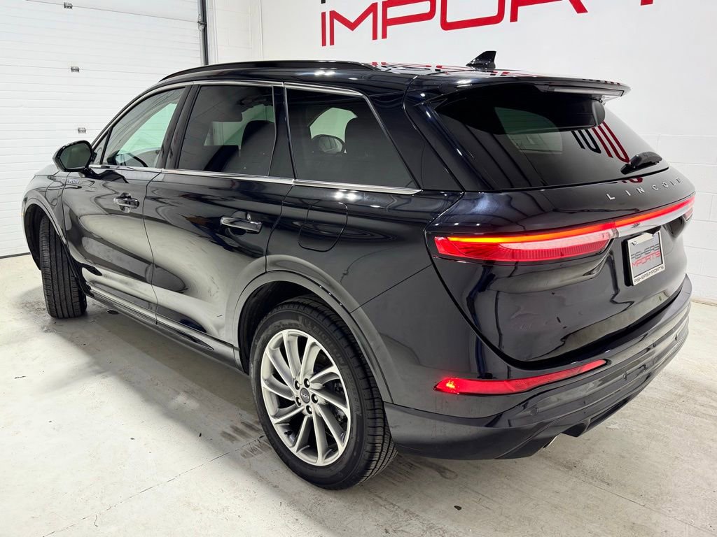 Used 2025 Lincoln Corsair Grand Touring image 5