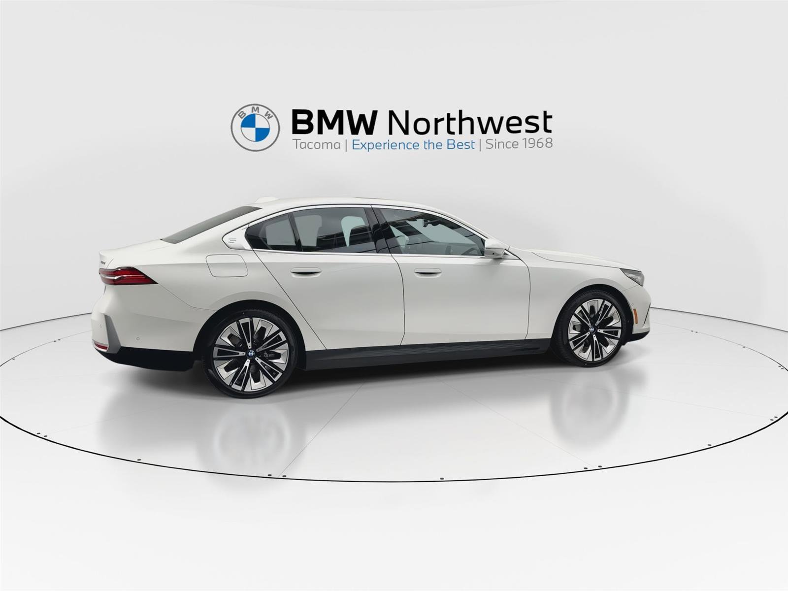 New 2026 BMW i5 eDrive40 AWD/4WD image 4