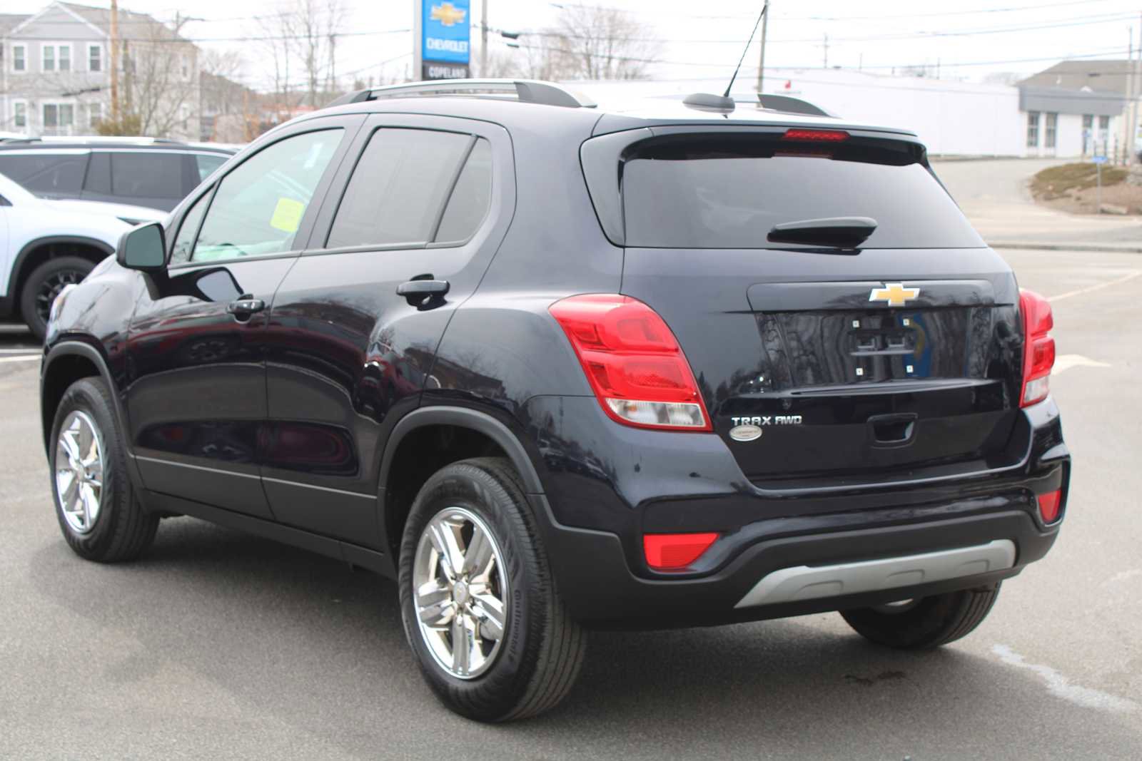 Used 2022 Chevrolet Trax LT w/ LT Convenience Package image 5