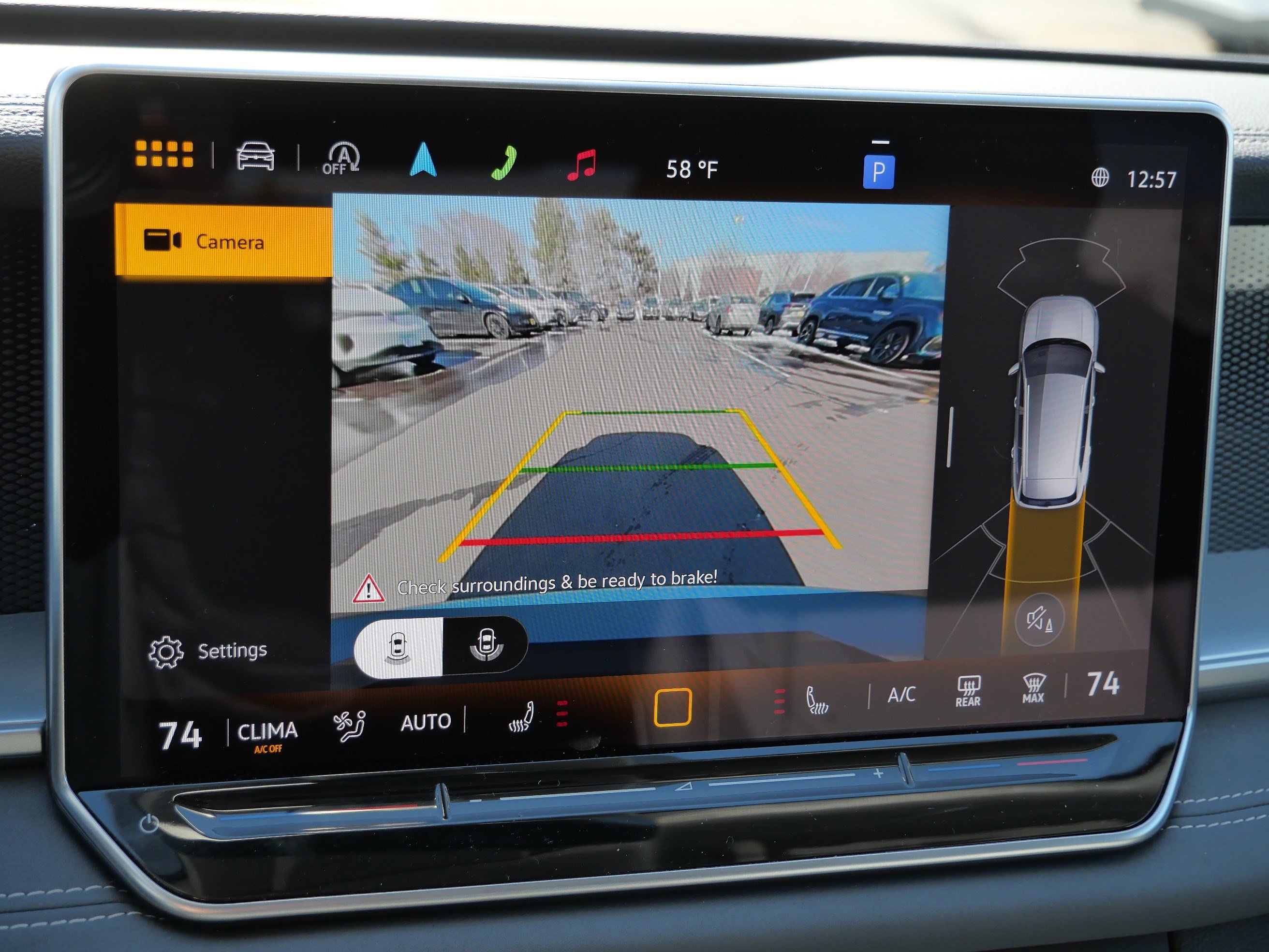 Certified 2025 Volkswagen Tiguan SE image 35