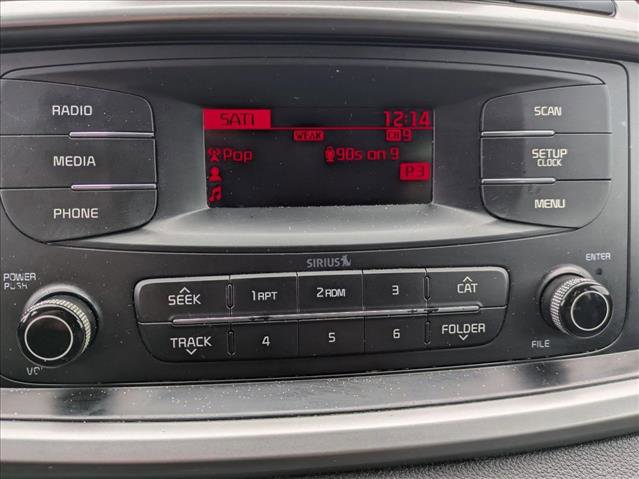 Used 2017 Kia Sorento L image 10