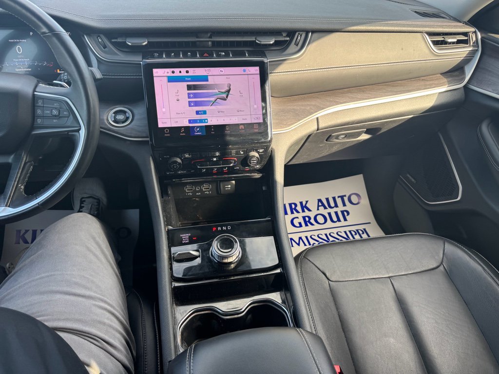 Used 2022 Jeep Grand Cherokee L Limited image 22