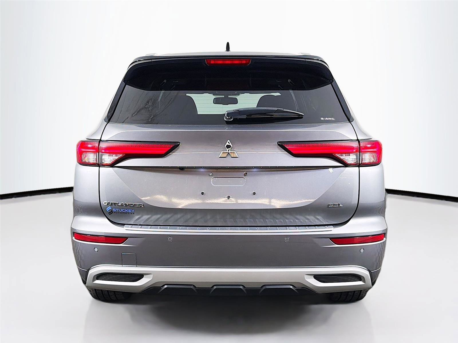 Used 2023 Mitsubishi Outlander SEL AWD/4WD image 6