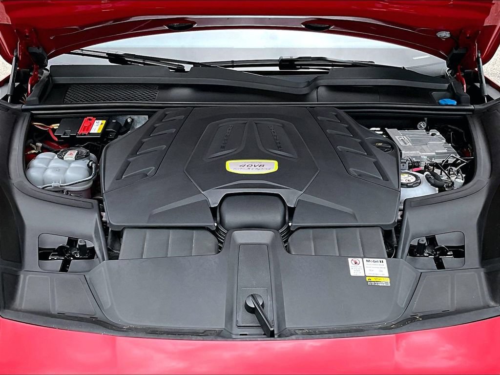 Certified 2022 Porsche Cayenne Turbo S AWD/4WD image 23