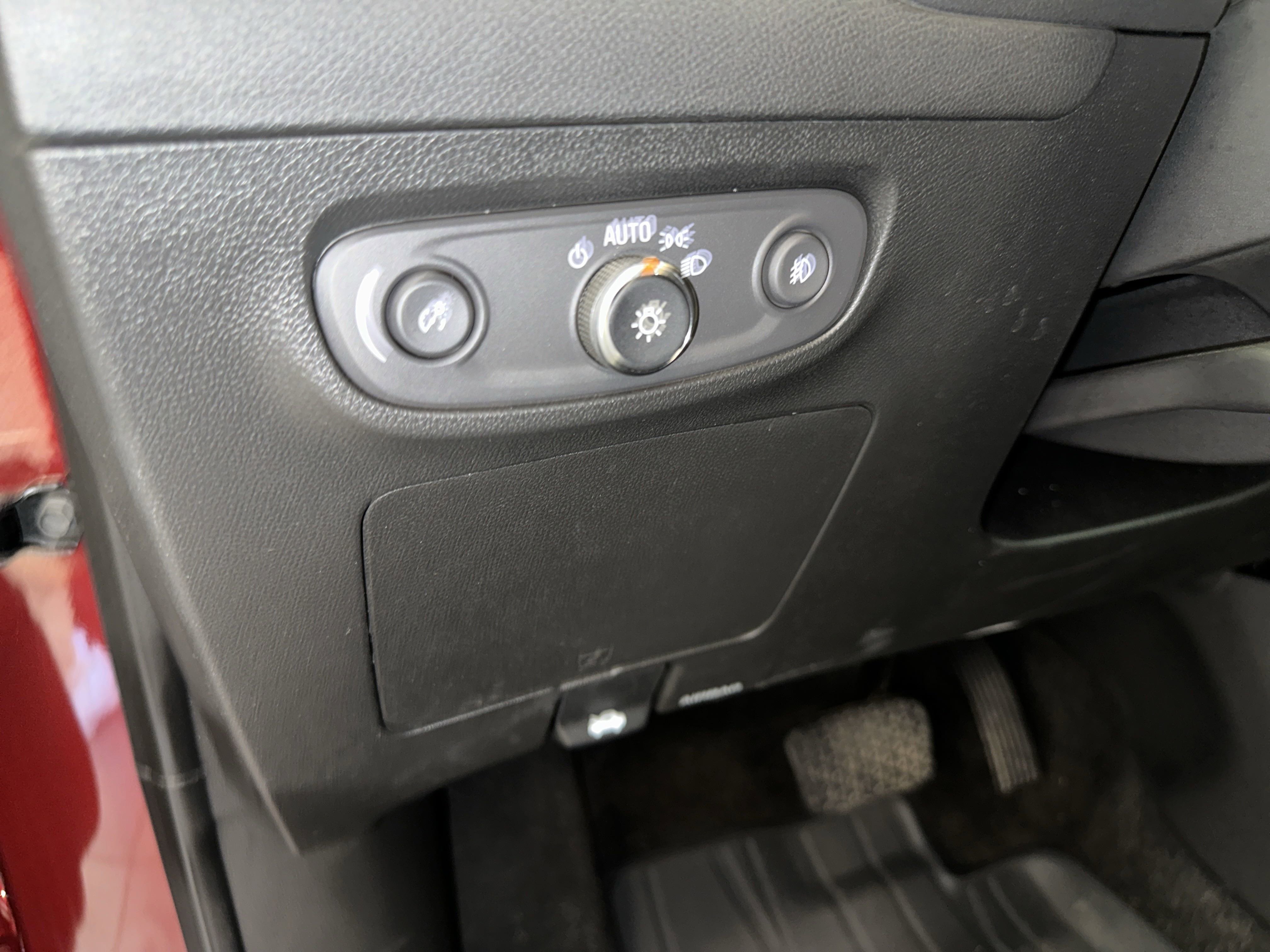 Used 2023 Buick Encore GX Essence w/ Experience Buick Package image 21