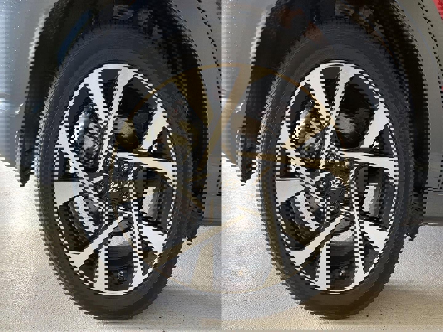 Used 2022 Hyundai Kona Limited image 29