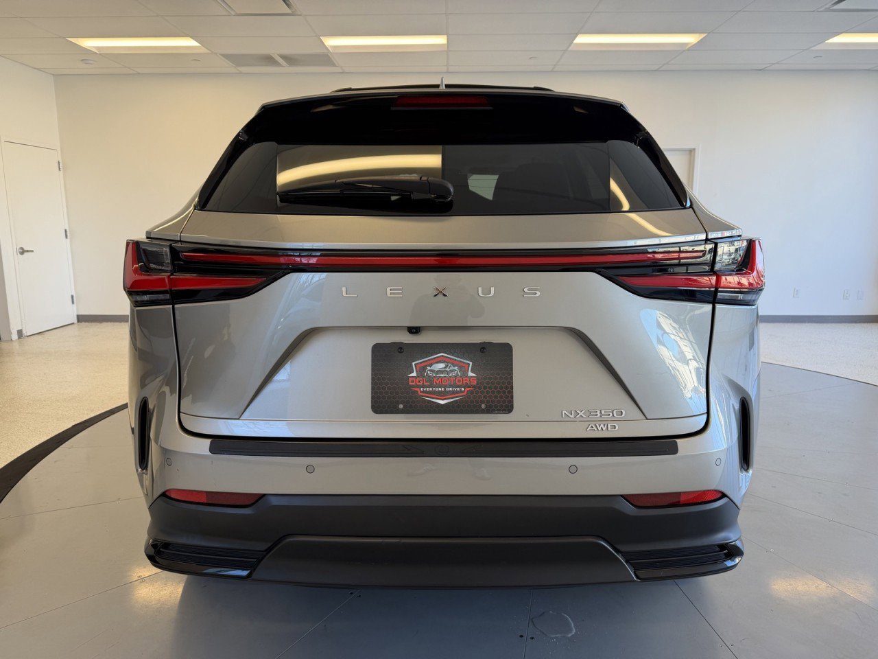 Used 2023 Lexus NX 350 AWD image 6