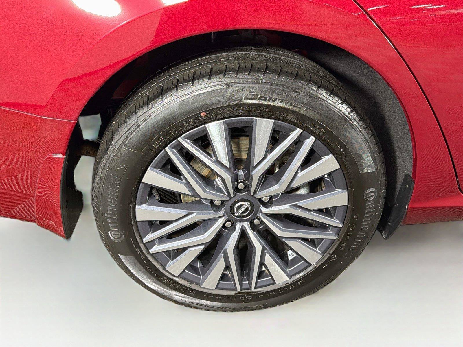 Used 2023 Nissan Altima 2.5 SV AWD/4WD image 32