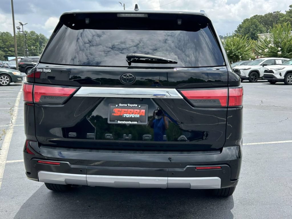 Used 2024 Toyota Sequoia Limited w/ Tow Technology Package AWD/4WD image 4