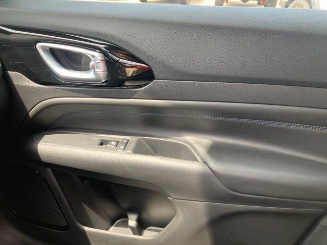 New 2026 Jeep Compass Latitude AWD/4WD image 19