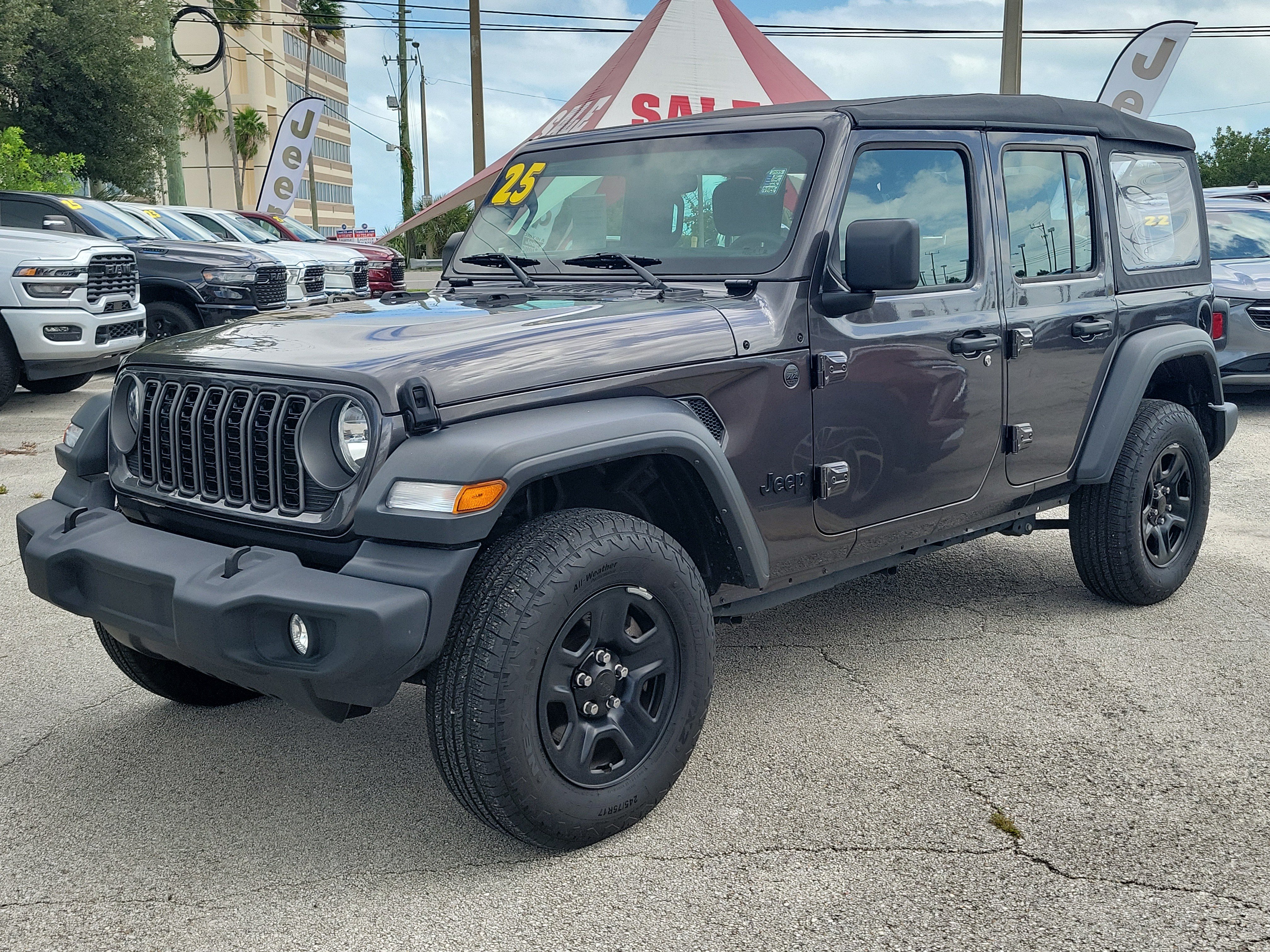 Used 2025 Jeep Wrangler Unlimited Sport AWD/4WD image 2