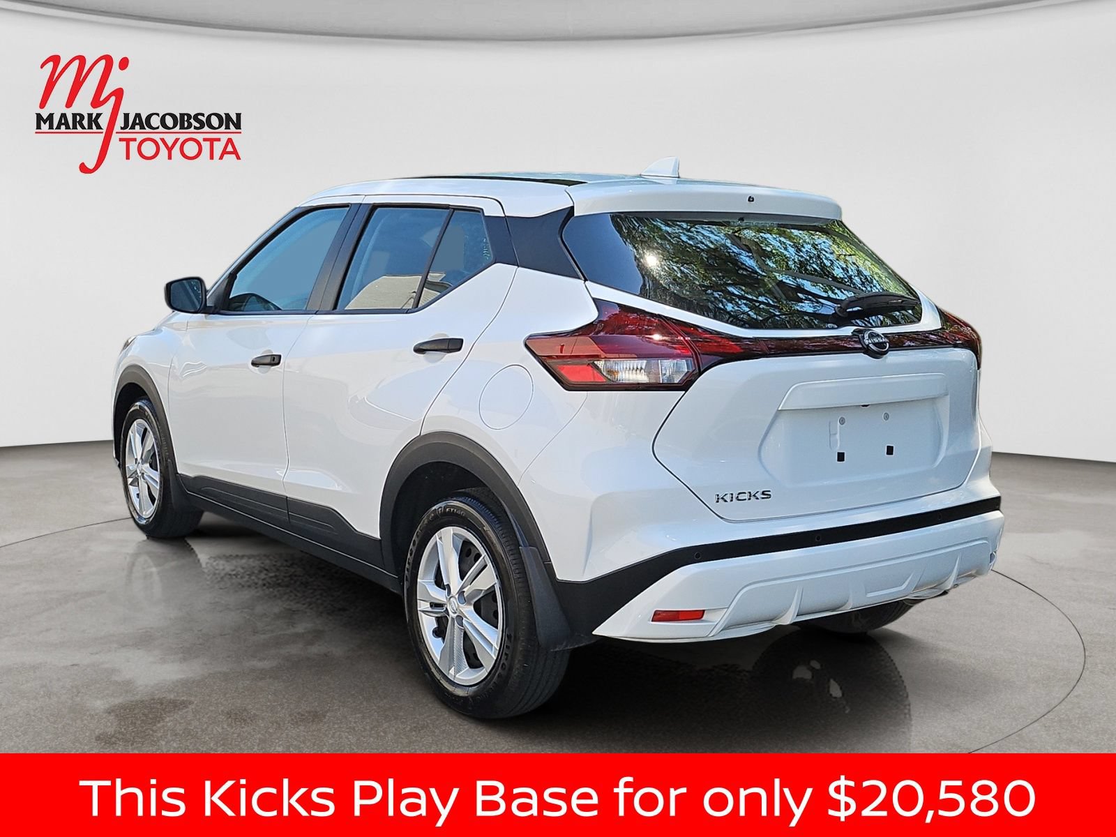 Used 2025 Nissan Kicks Play S FWD image 14