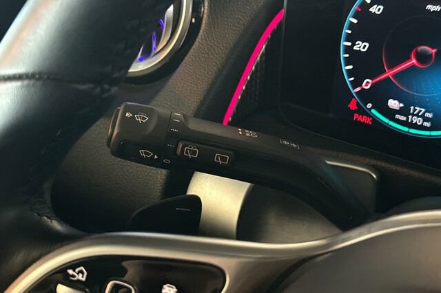 Certified 2022 Mercedes-Benz EQB 350 4MATIC image 32