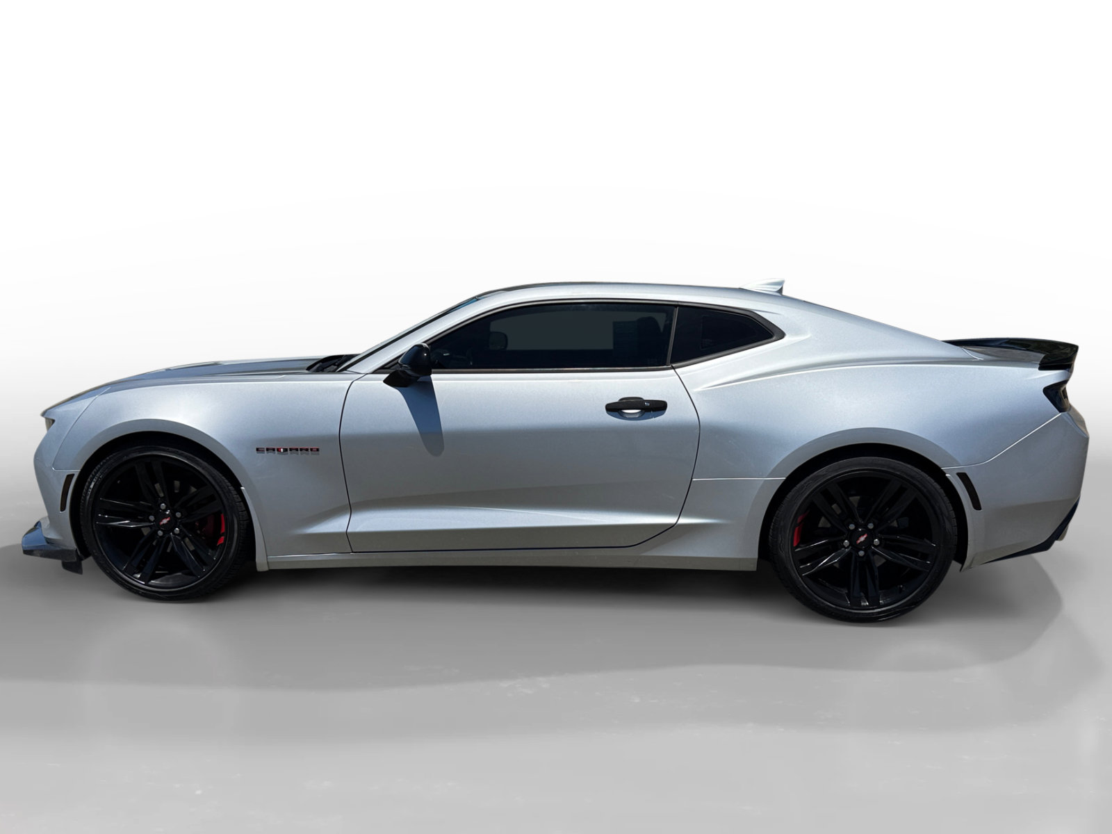 Used 2018 Chevrolet Camaro LT w/ Redline Edition RWD image 2