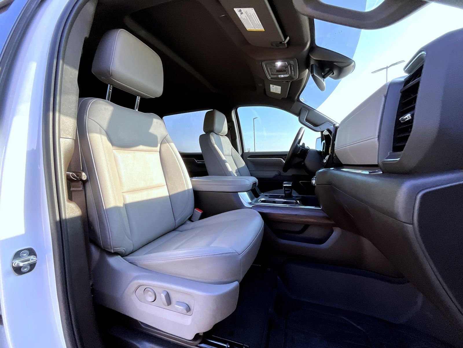 Used 2024 GMC Sierra 1500 SLT image 22