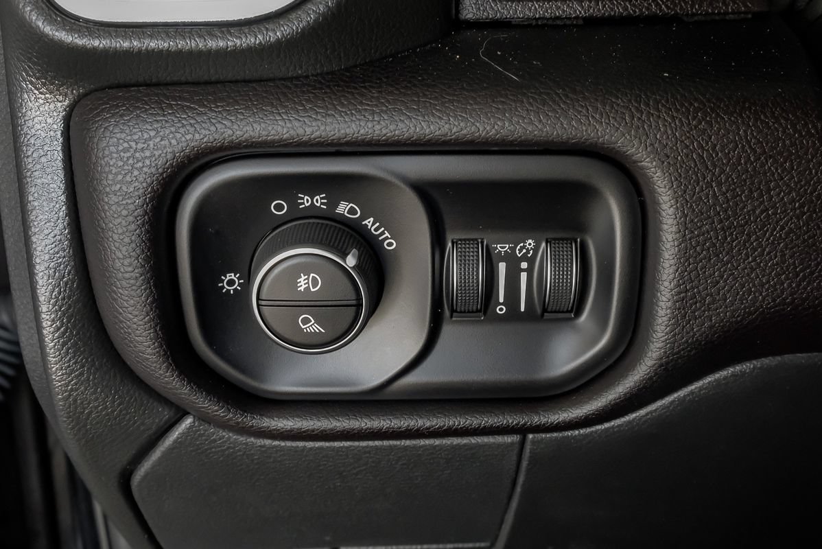 Used 2024 RAM 3500 Laramie w/ Night Edition AWD/4WD image 27