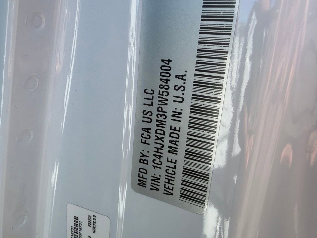 Used 2023 Jeep Wrangler Sport image 37