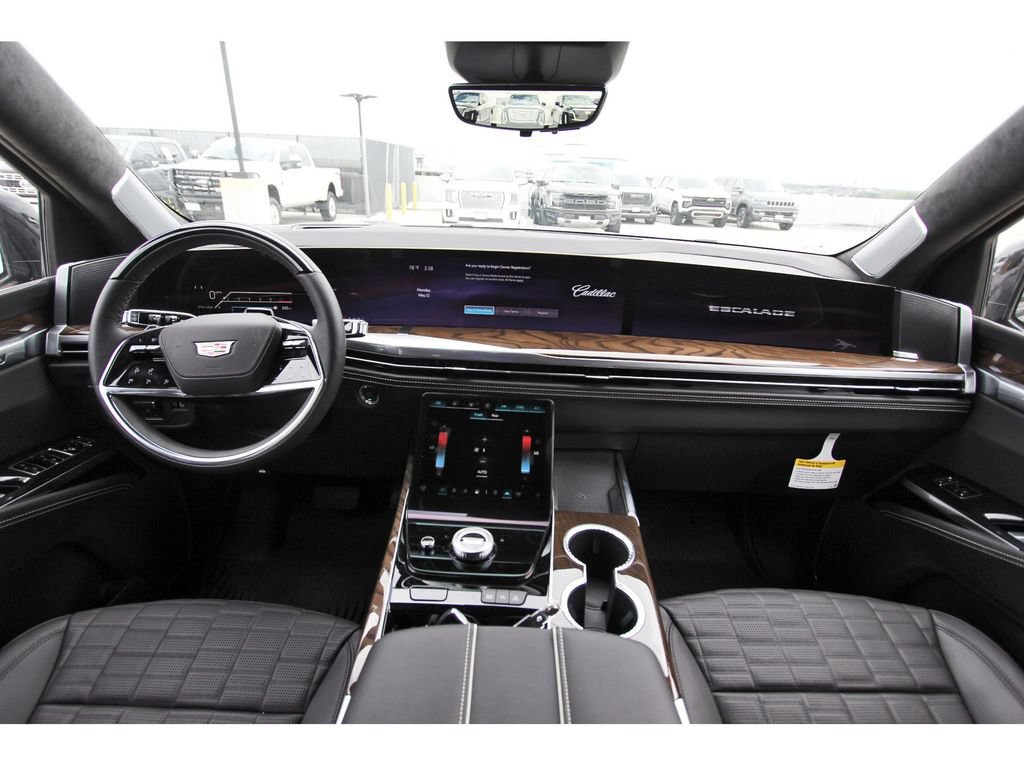 New 2026 Cadillac Escalade ESV Platinum Sport w/ LPO, ONYX Package AWD/4WD image 9