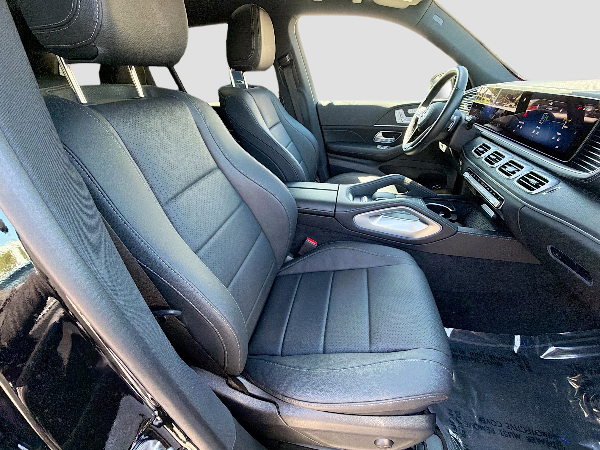 Used 2025 Mercedes-Benz GLS 450 4MATIC image 16