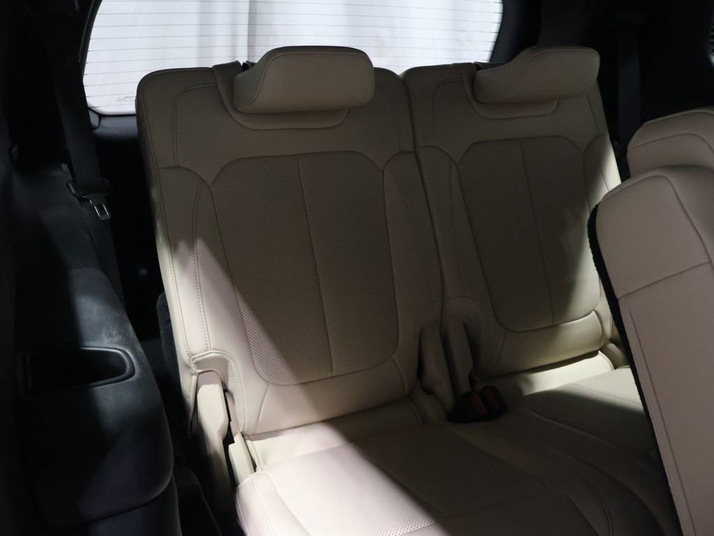 Used 2023 Jeep Grand Cherokee L Limited w/ Luxury Tech Group II image 24