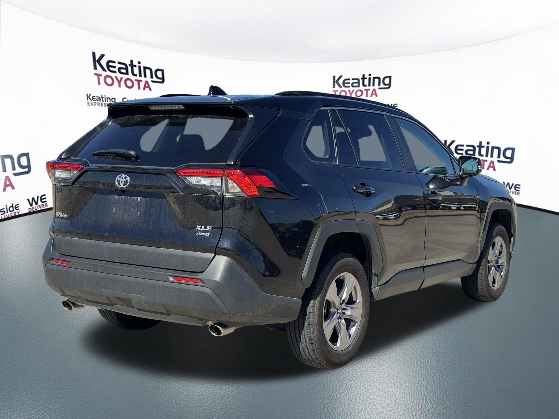 Used 2025 Toyota RAV4 XLE image 3