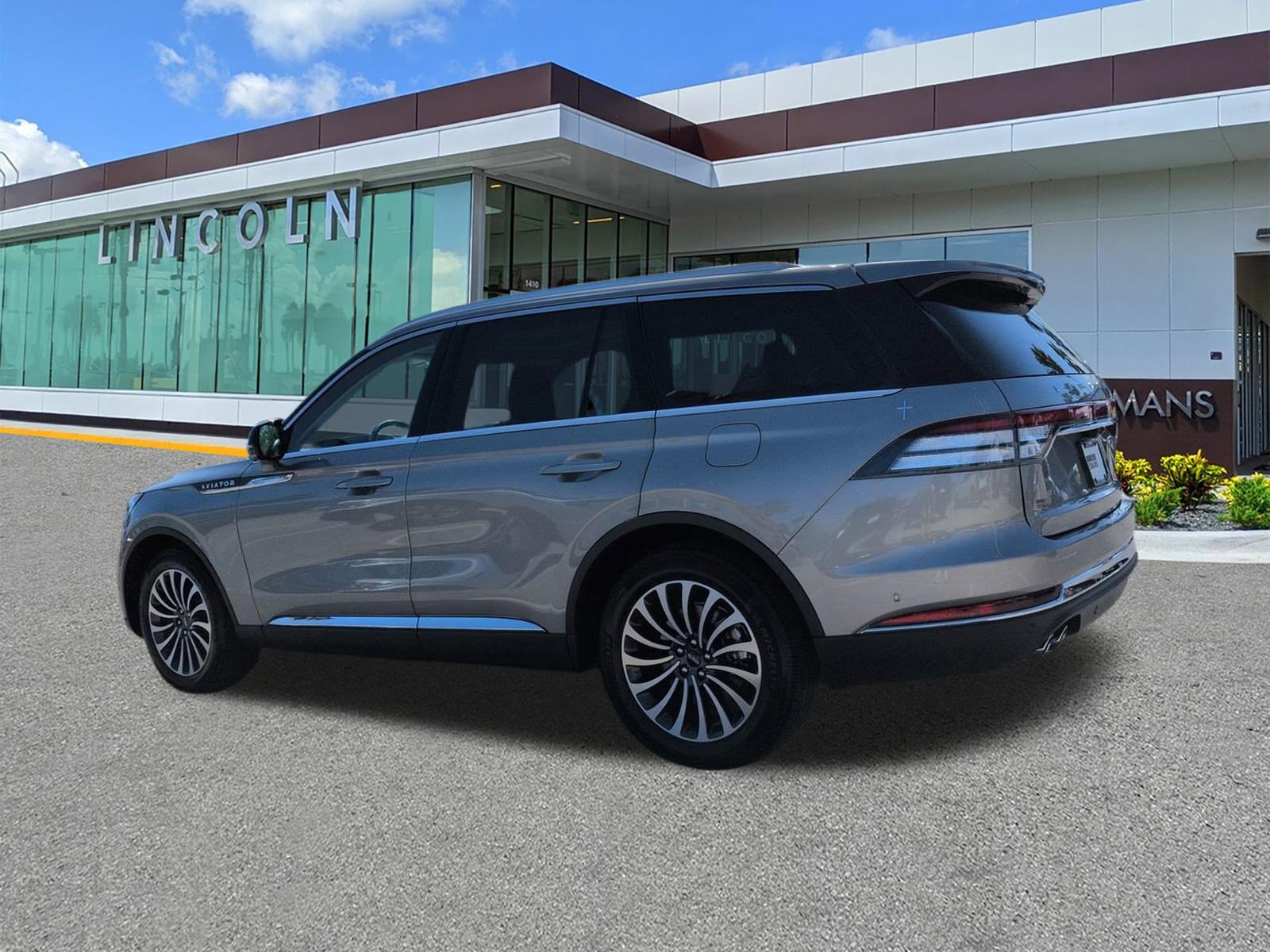 Certified 2023 Lincoln Aviator Reserve RWD image 7