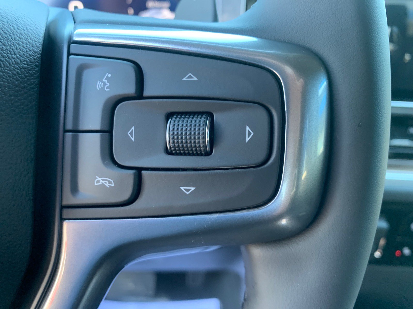 New 2026 Chevrolet Silverado 1500 RST w/ LPO, Dark Essentials Package AWD/4WD image 10