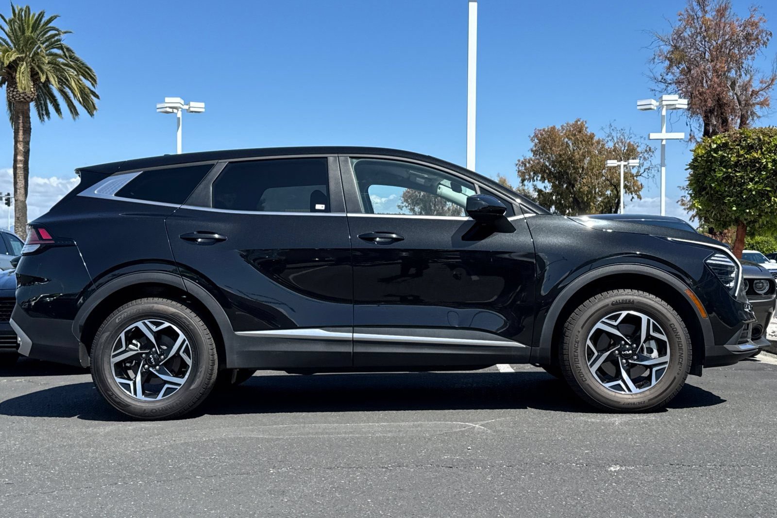 Used 2024 Kia Sportage LX AWD/4WD image 4
