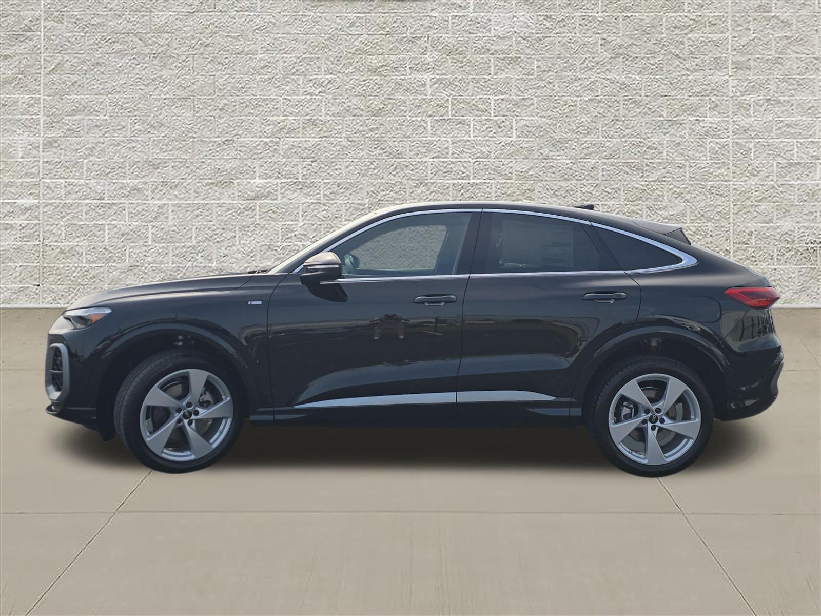 New 2026 Audi Q5 Premium Plus AWD/4WD image 4