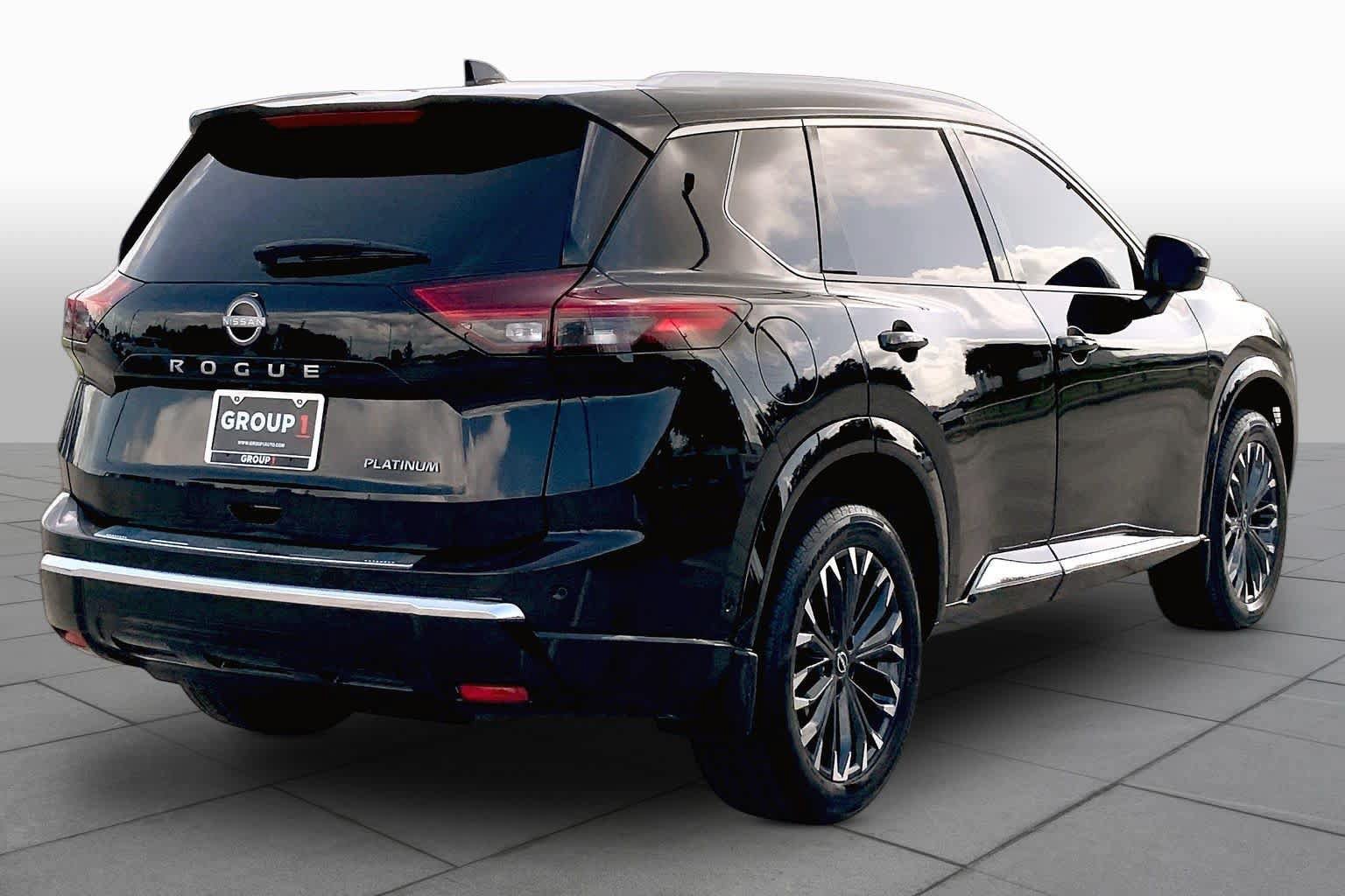 Used 2024 Nissan Rogue Platinum FWD image 13