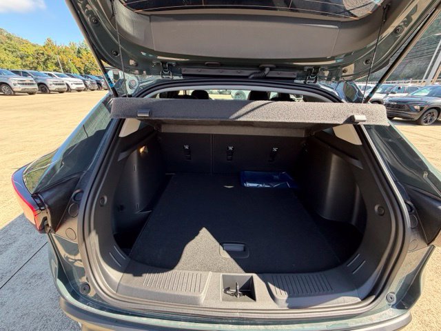 New 2026 Chevrolet Trax LT w/ LT Convenience Package FWD image 23