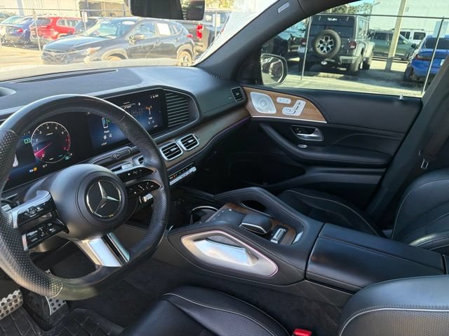 Used 2024 Mercedes-Benz GLS 580 4MATIC image 10