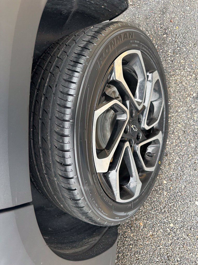Certified 2024 Chevrolet Trax RS w/ Sunroof Package FWD image 23