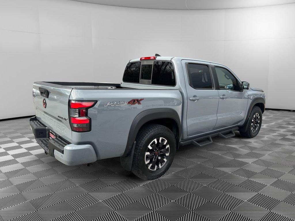 Used 2022 Nissan Frontier PRO-4X image 7