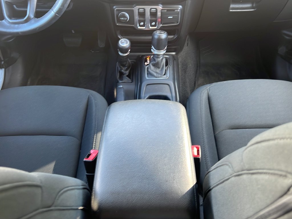 Used 2021 Jeep Wrangler Sport AWD/4WD image 15