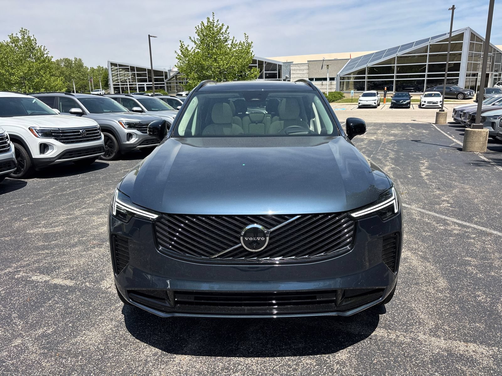 New 2026 Volvo XC90 B6 Ultra w/ Protection Package Premier AWD/4WD image 2