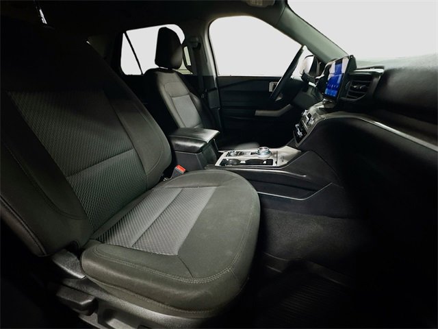 Used 2022 Ford Explorer XLT image 32