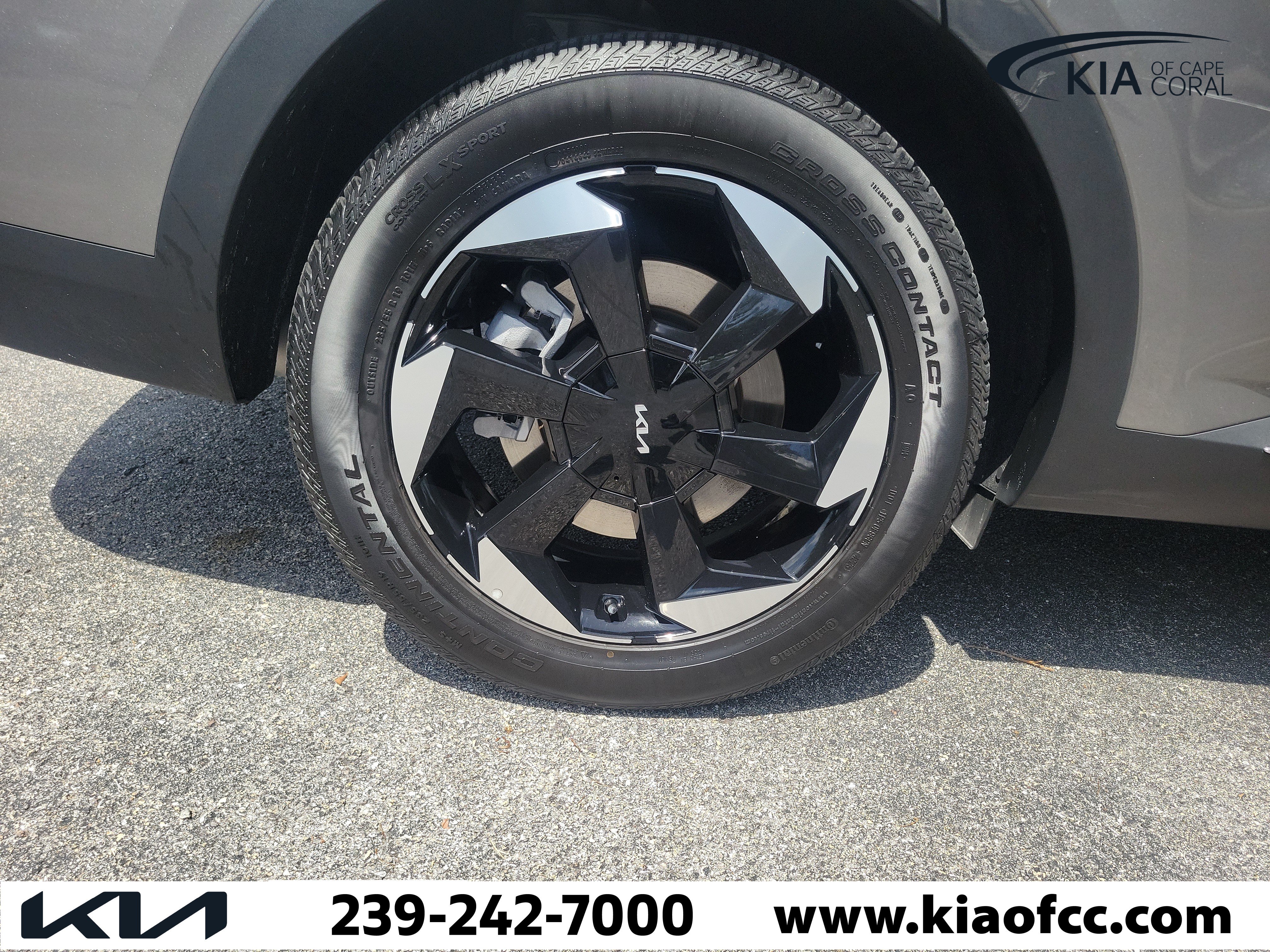 Certified 2026 Kia Sorento EX FWD image 9