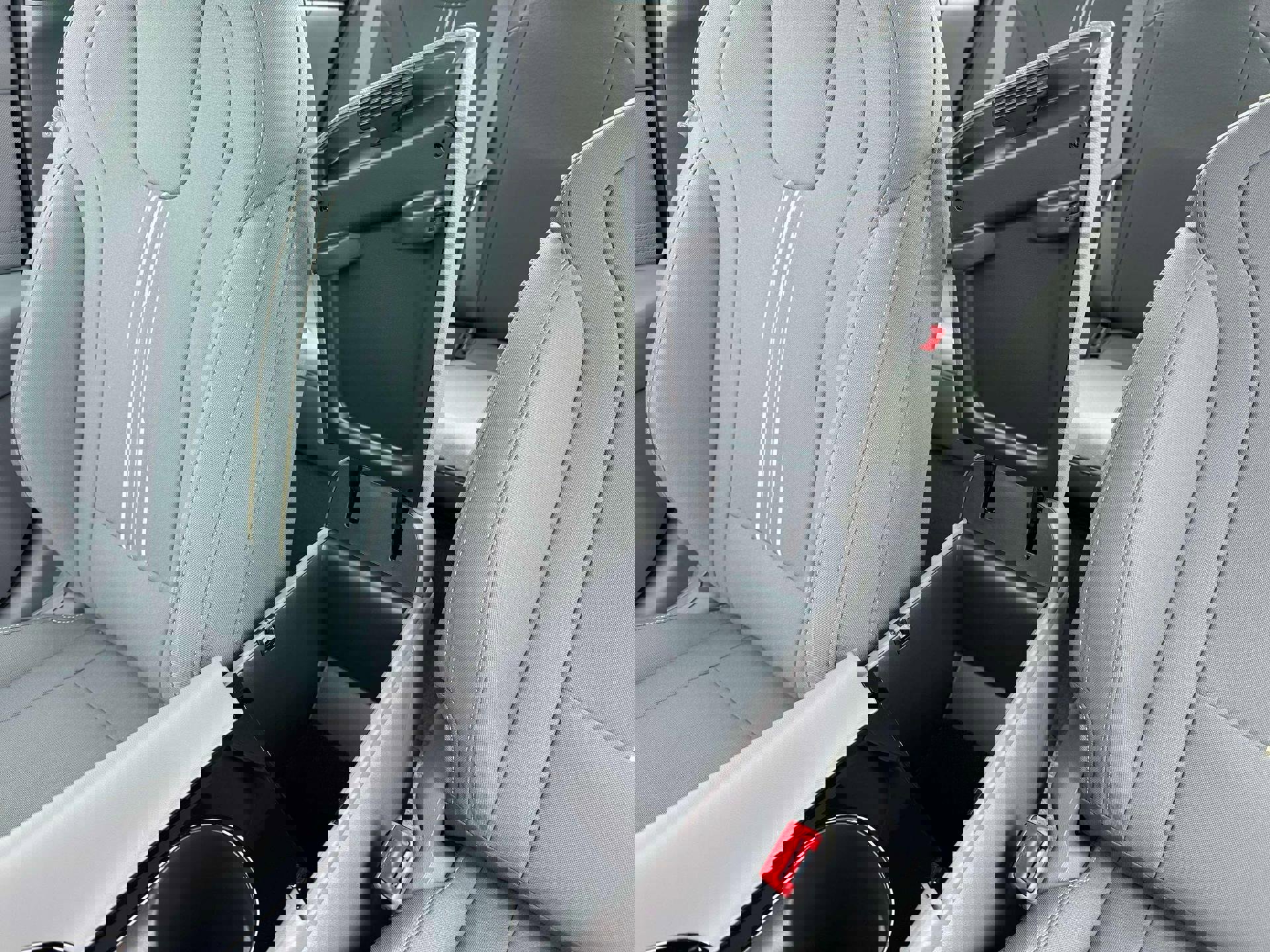 New 2026 Hyundai Elantra Blue image 18