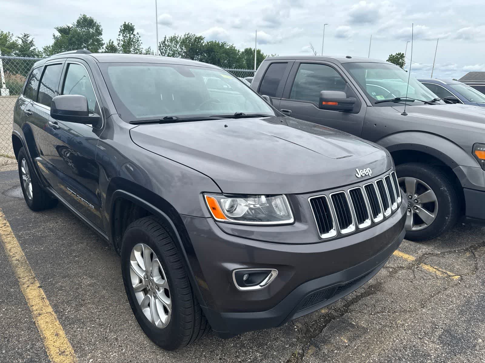 Used 2014 Jeep Grand Cherokee Laredo w/ 18" Wheel & 8.4" Radio Group AWD/4WD image 24