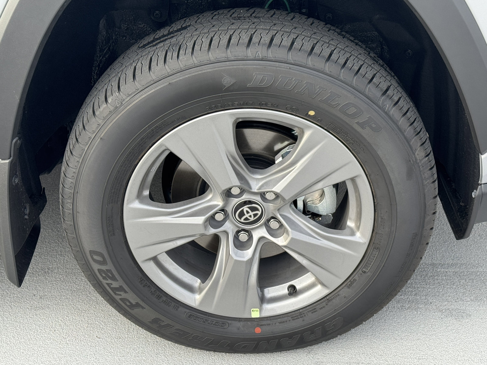 New 2025 Toyota RAV4 XLE image 15