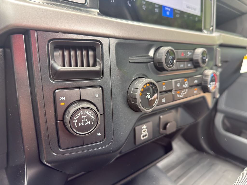 Used 2025 Ford F150 XL AWD/4WD image 21