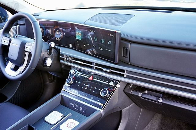 New 2026 Hyundai Santa Fe SEL FWD image 13
