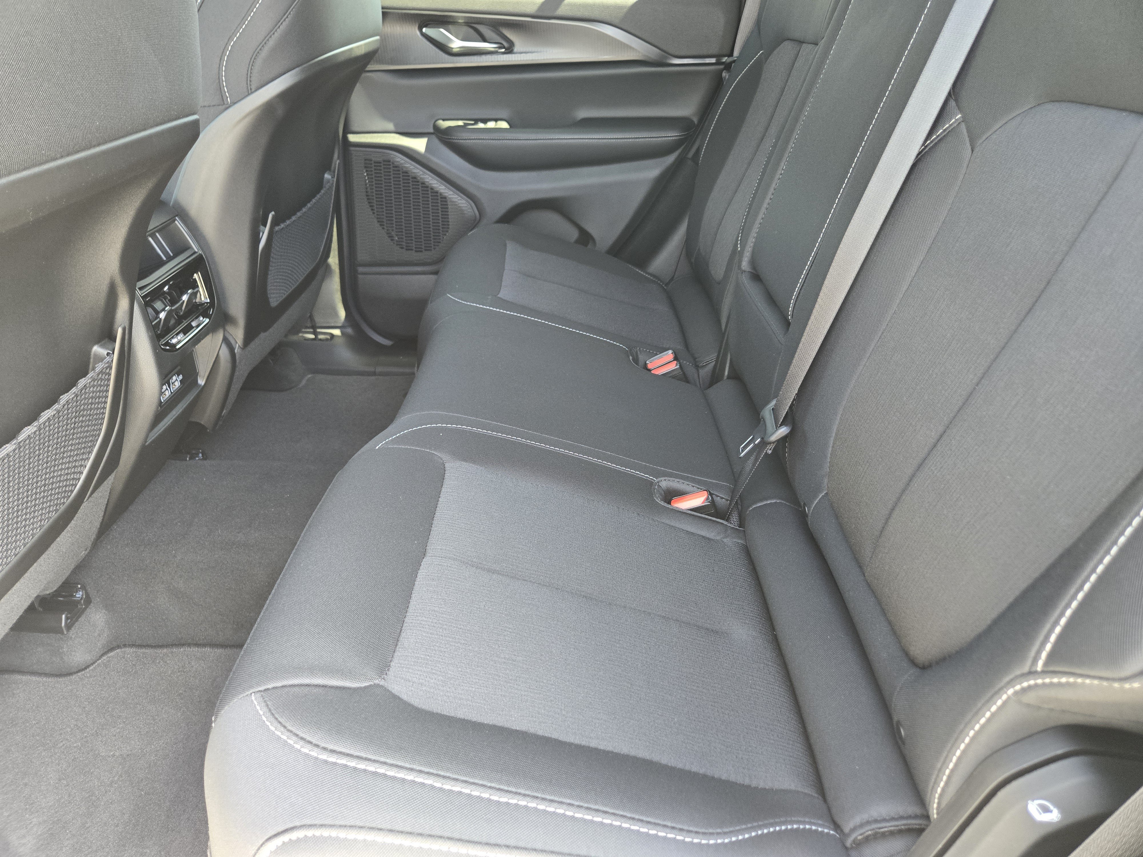New 2026 Jeep Grand Cherokee Laredo AWD/4WD image 20